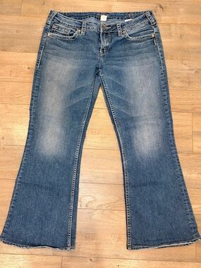Women’s Silver Jeans Aiko Flare Jeans size 33x31